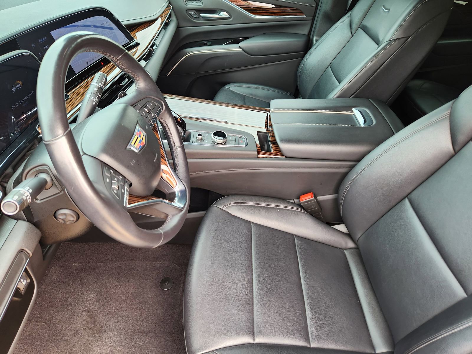Used 2024 Cadillac Escalade Luxury w/ LPO, Floor Liner Package RWD image 22