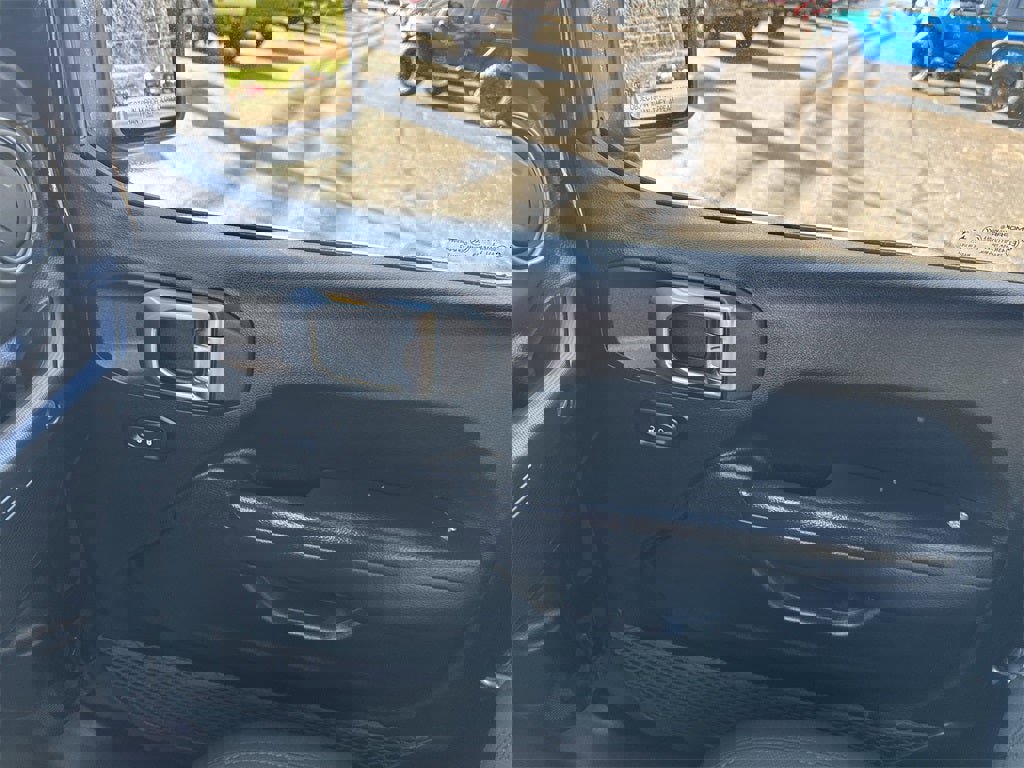 Used 2022 Jeep Wrangler Sport S image 23