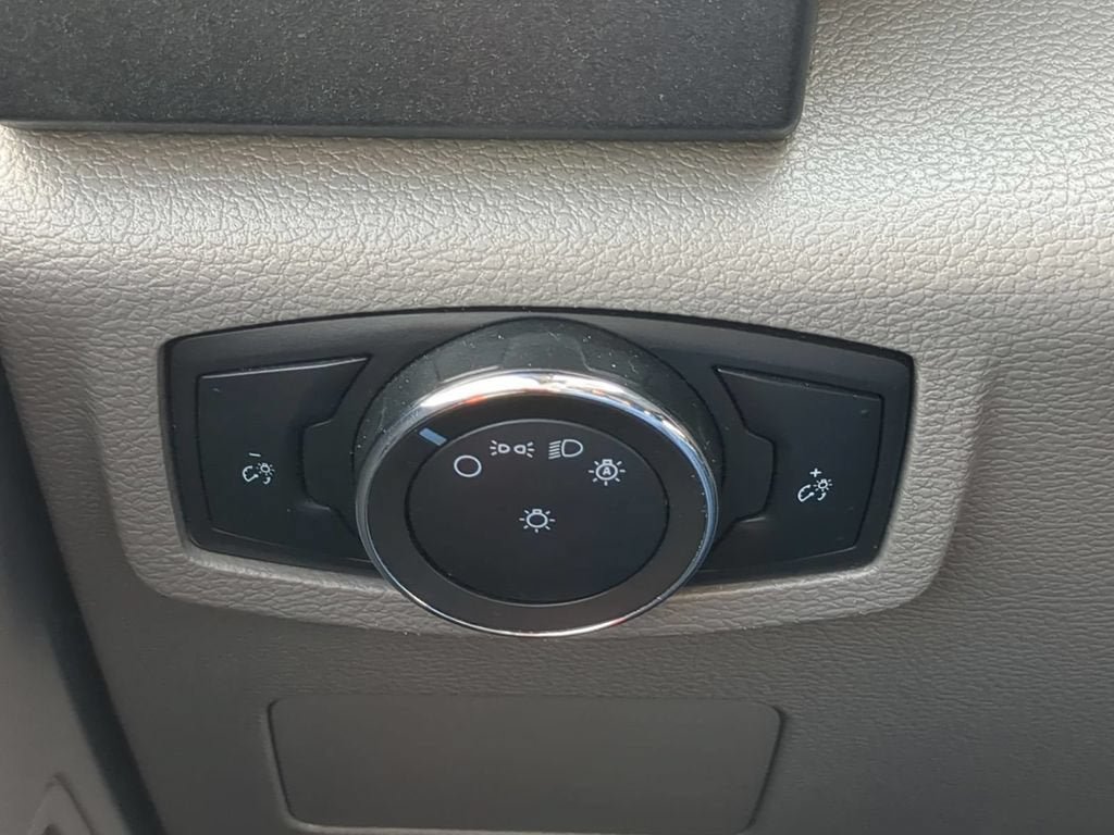Used 2020 Ford F550 2WD Regular Cab Super Duty image 19