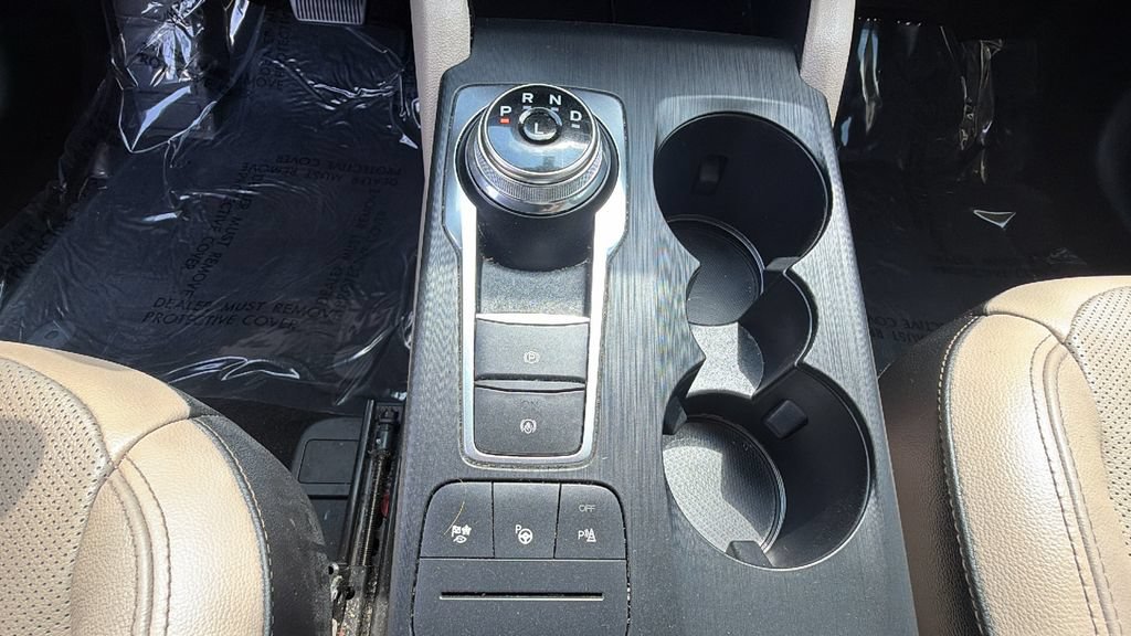 Used 2020 Ford Escape Titanium FWD image 26