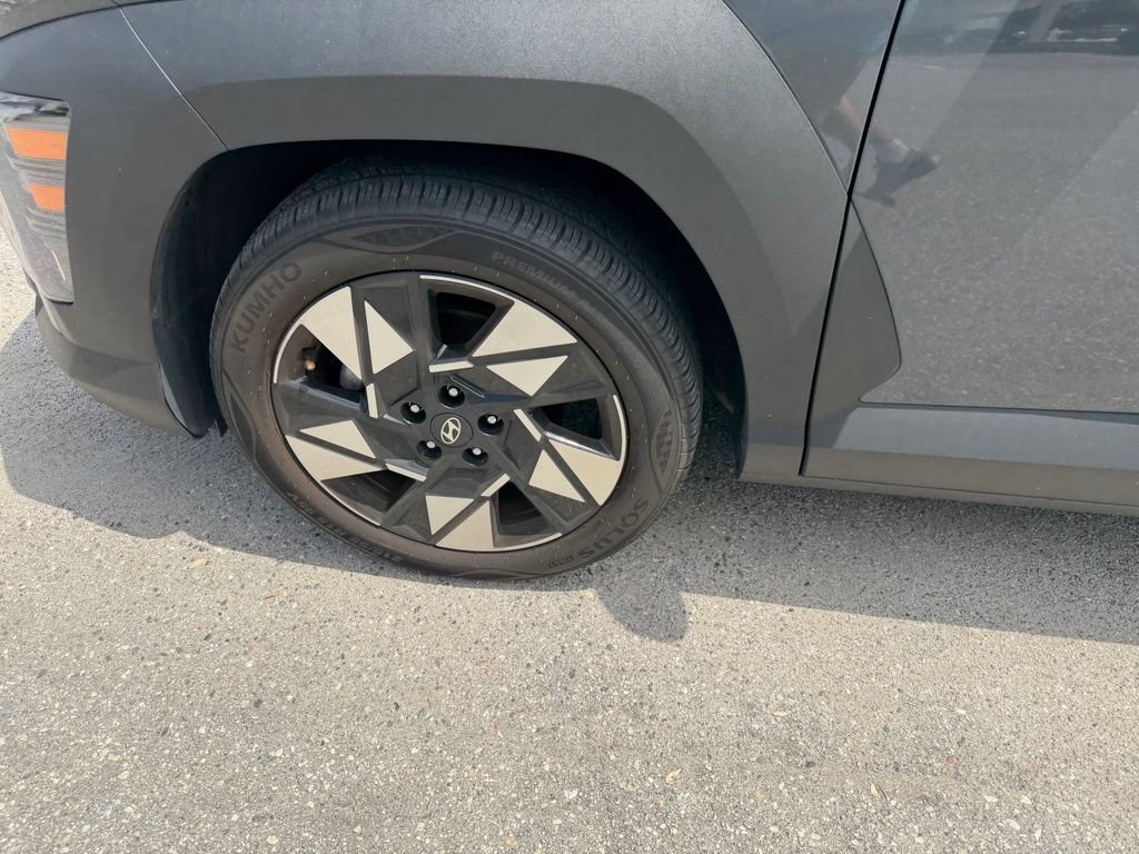 Used 2024 Hyundai Kona SEL FWD image 9