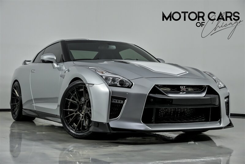 Used 2020 Nissan GT-R Premium AWD/4WD image 1