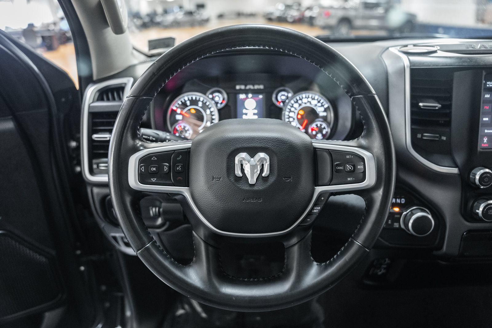 Used 2020 RAM 1500 Big Horn AWD/4WD image 38