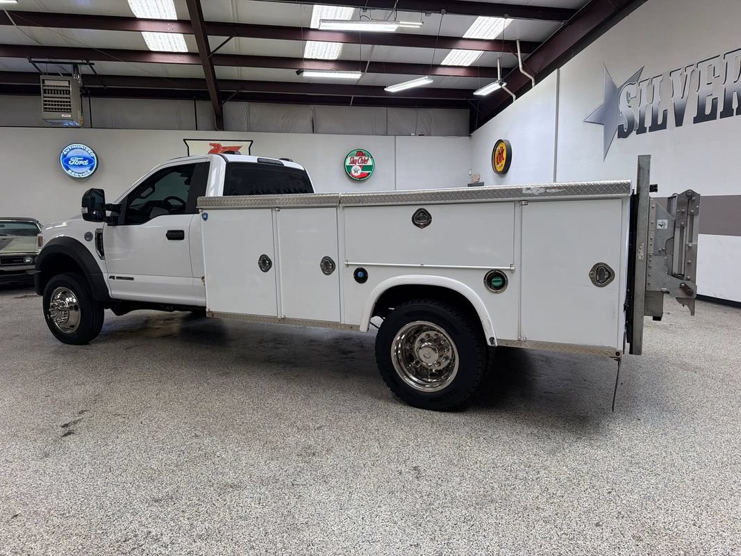 Used 2020 Ford F550 2WD Regular Cab Super Duty image 4