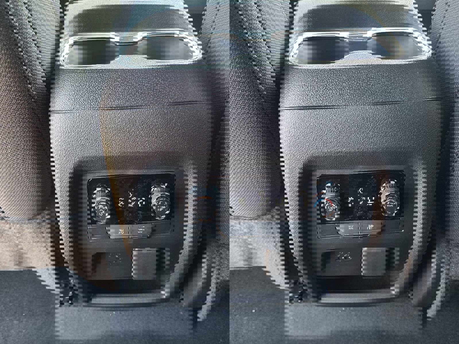 New 2026 Chevrolet Traverse LT image 21