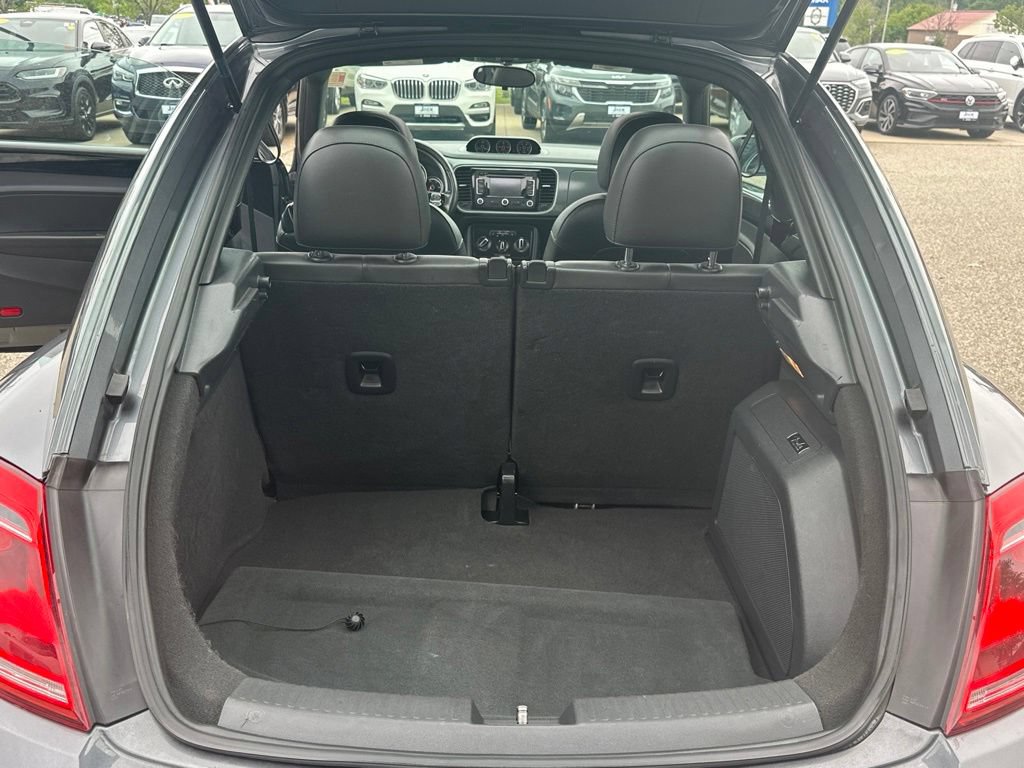 Used 2014 Volkswagen Beetle R-Line FWD image 27