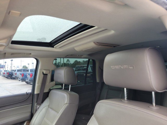 Used 2018 GMC Yukon Denali w/ Denali Ultimate Package image 27