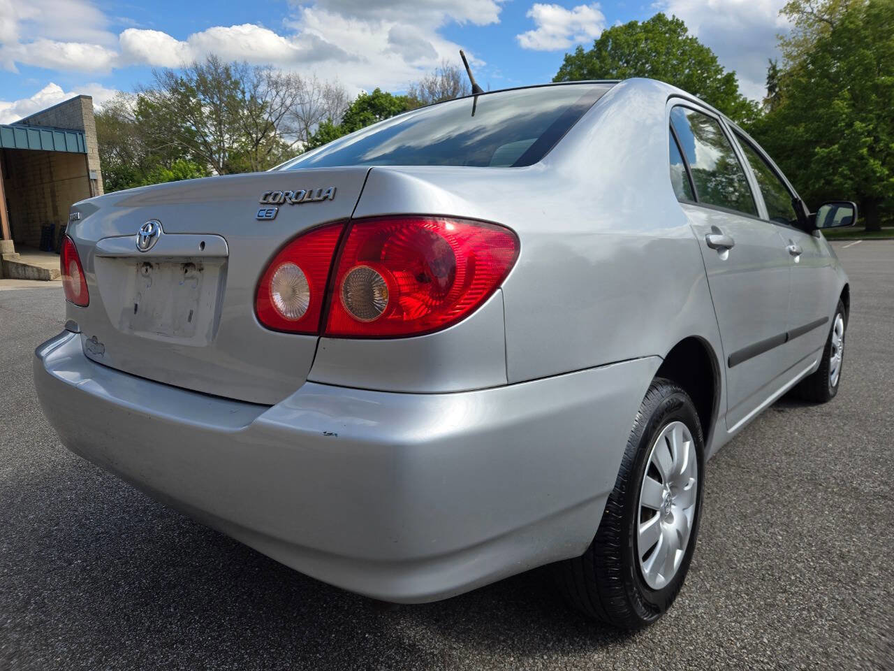 Used 2005 Toyota Corolla CE FWD image 9