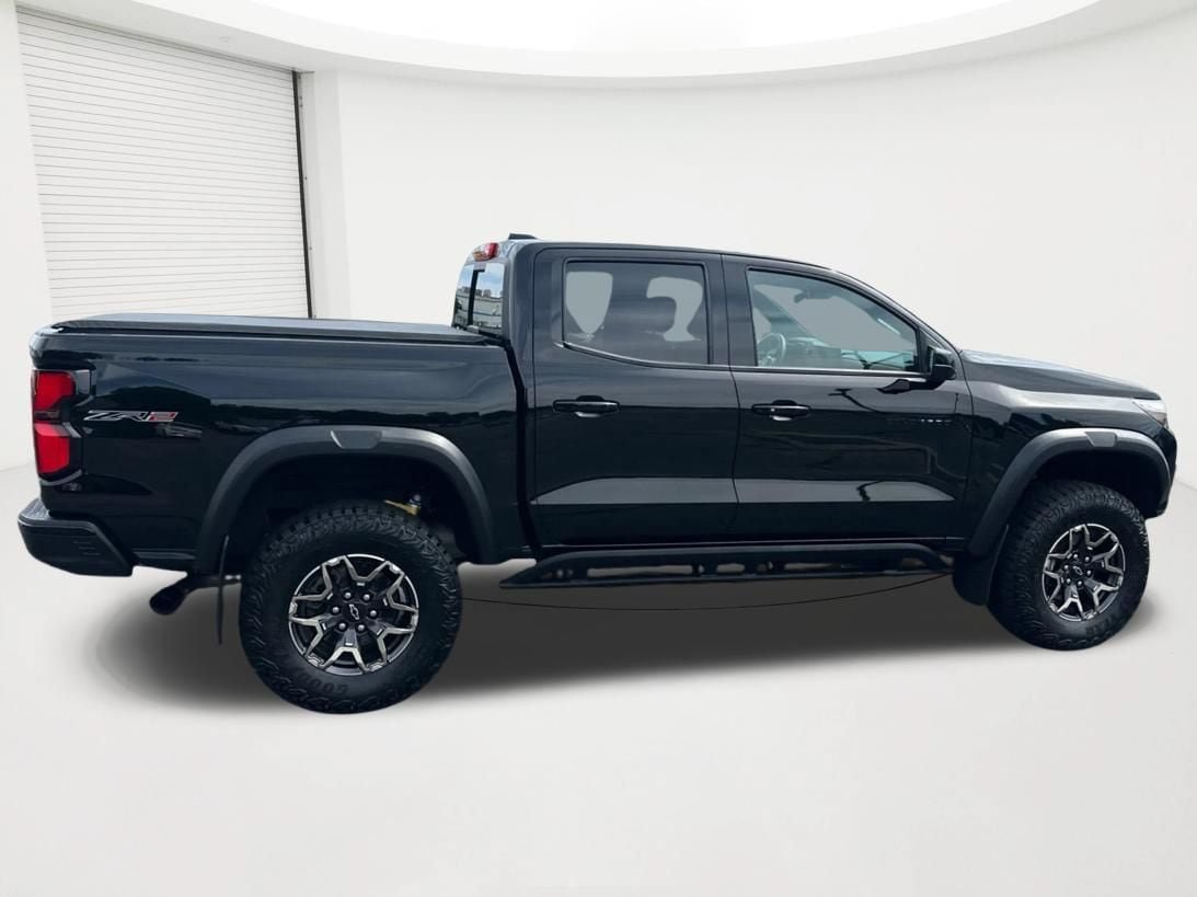 Used 2023 Chevrolet Colorado ZR2 w/ ZR2 Convenience Package III AWD/4WD image 4