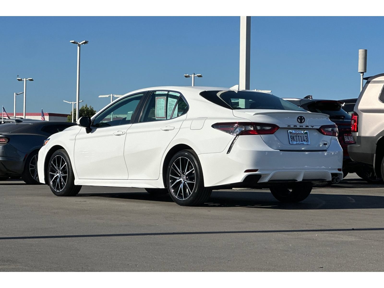 Used 2024 Toyota Camry SE FWD image 6