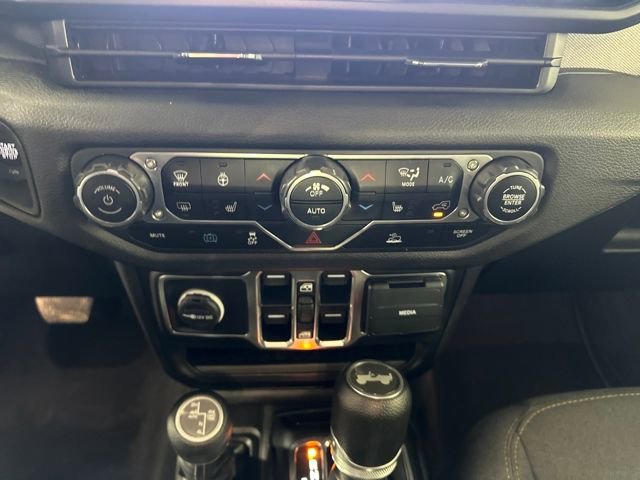 Used 2024 Jeep Wrangler Unlimited w/ Convenience Group image 23