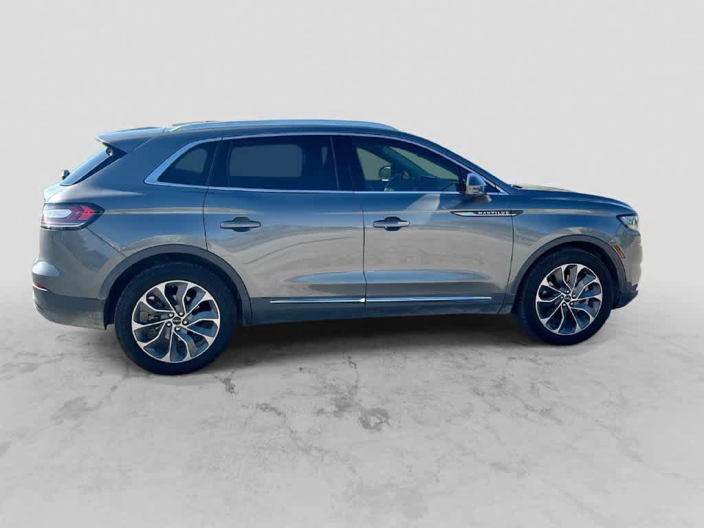 Used 2023 Lincoln Nautilus Reserve FWD image 9
