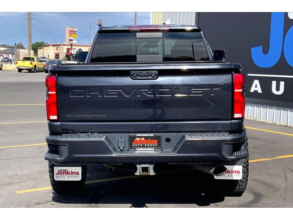 Used 2024 Chevrolet Silverado 3500 LTZ w/ LTZ Convenience Package AWD/4WD image 4