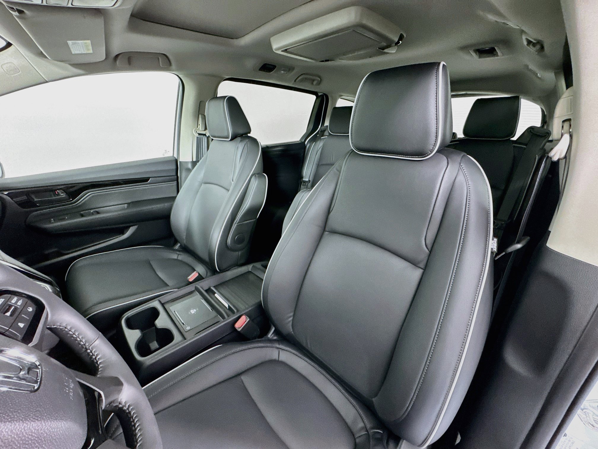 New 2027 Honda Odyssey Touring image 21