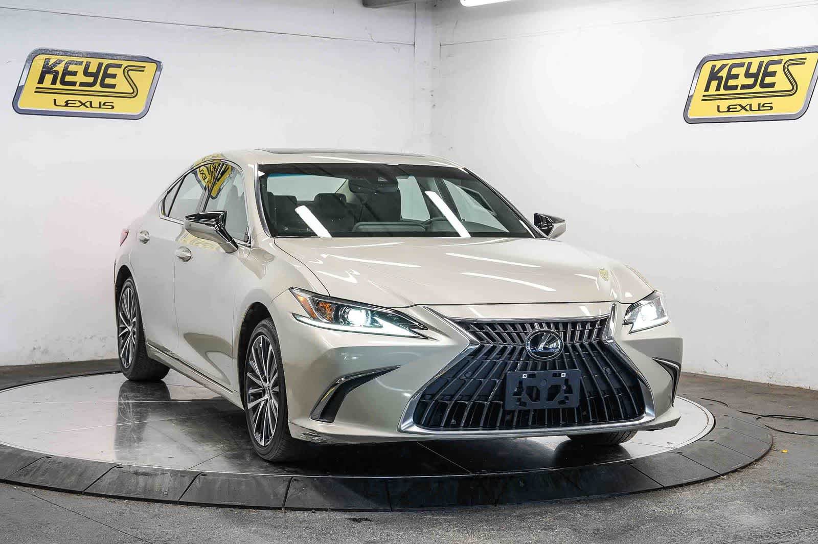 Used 2024 Lexus ES 350 w/ Premium Package FWD image 5