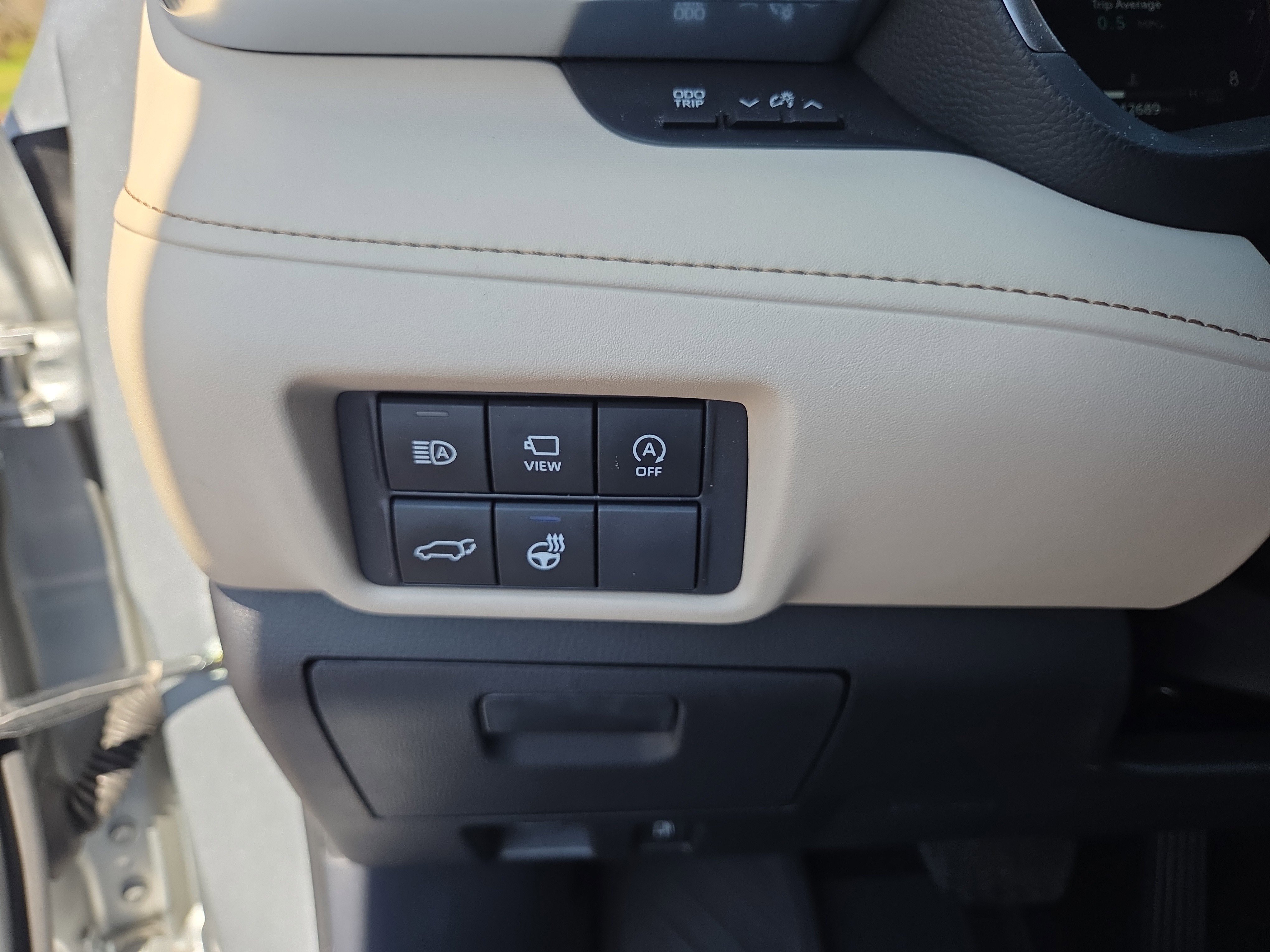 Used 2024 Toyota Highlander Platinum image 34