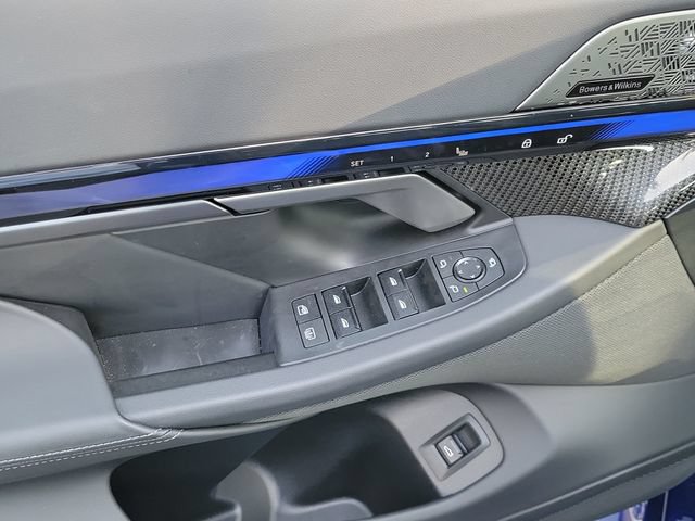 Used 2025 BMW M5 w/ Carbon Package AWD/4WD image 15