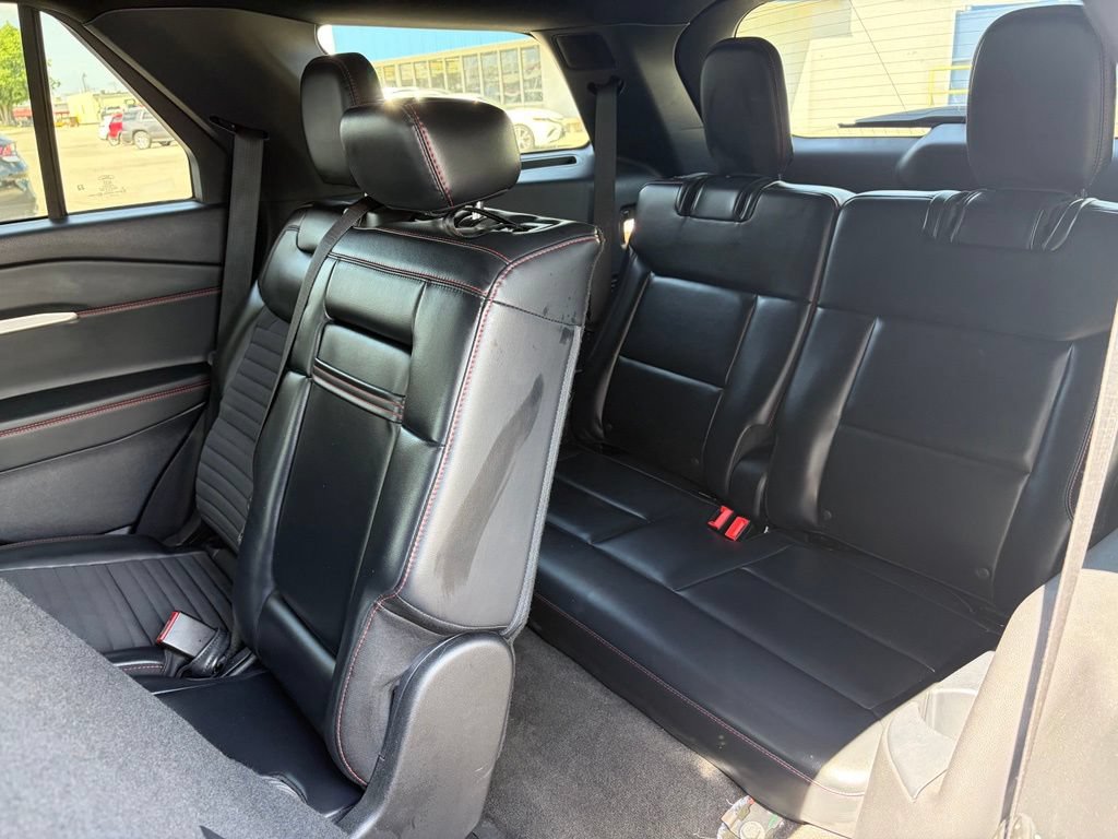 Certified 2025 Ford Explorer ST-Line w/ ST-Line Street Pack AWD/4WD image 18