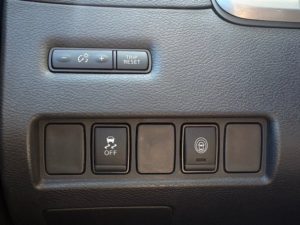 Used 2023 Nissan Murano SV AWD/4WD image 19