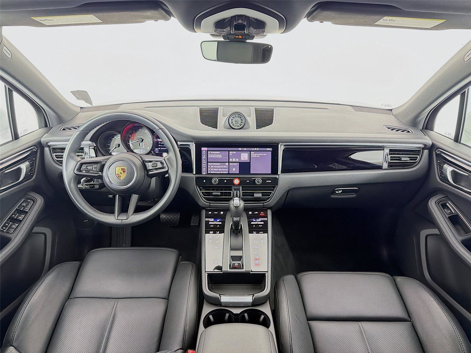 Certified 2023 Porsche Macan AWD/4WD image 15