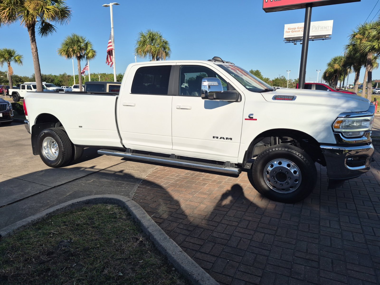 Used 2024 RAM 3500 Laramie w/ Chrome Bumper Package AWD/4WD image 4