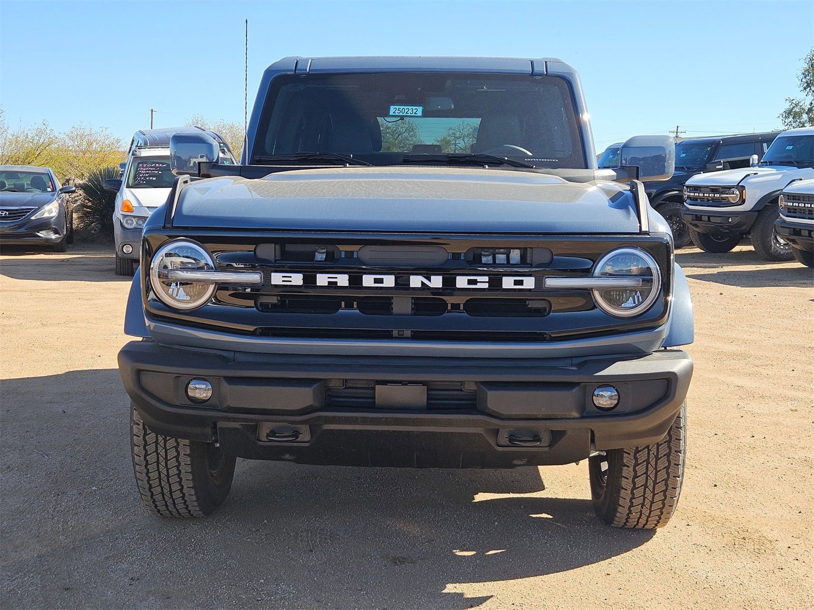 New 2025 Ford Bronco Outer Banks image 2