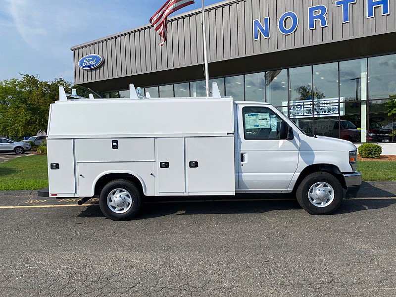 New 2026 Ford E-350 and Econoline 350 Super Duty w/ Power Equipment Group RWD image 12