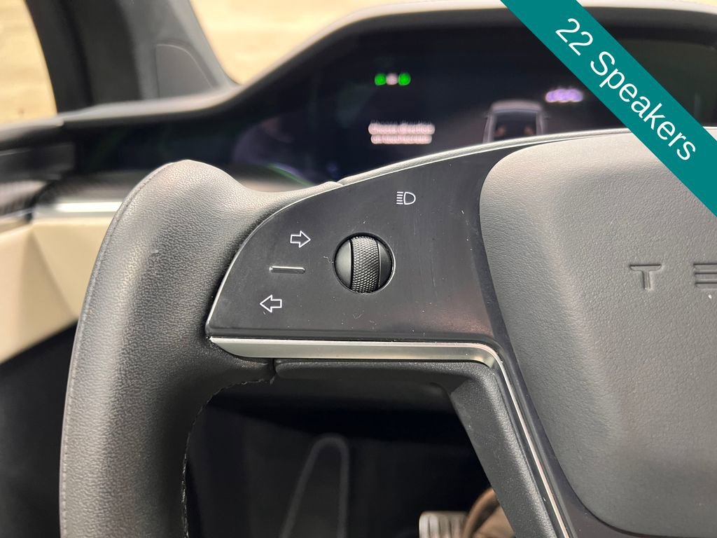 Used 2024 Tesla Model X Plaid image 9