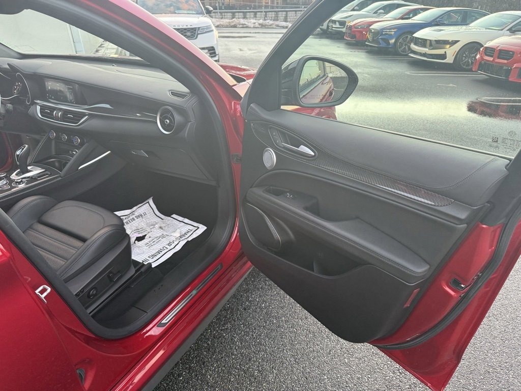 Used 2022 Alfa Romeo Stelvio Quadrifoglio w/ Active Assist Plus Package image 36