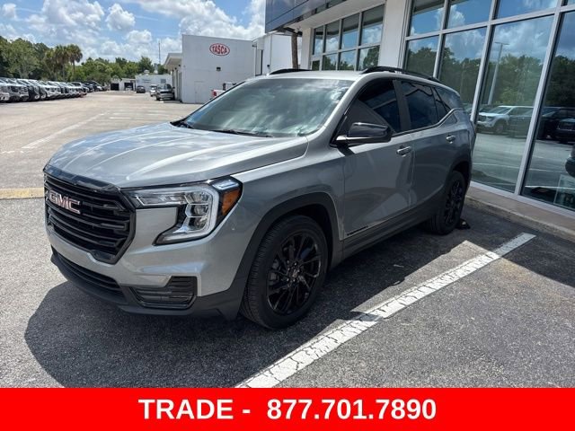 Used 2024 GMC Terrain SLE w/ Driver Convenience Package FWD image 1