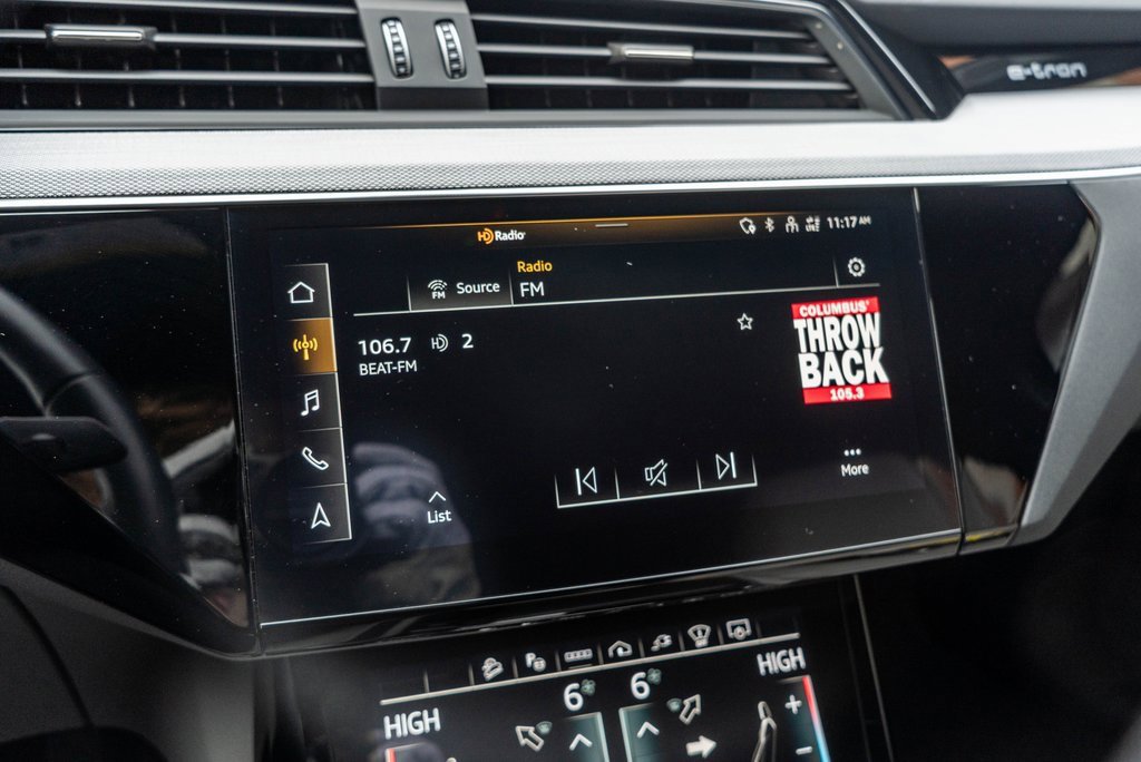 Used 2024 Audi Q8 e-tron Prestige image 21