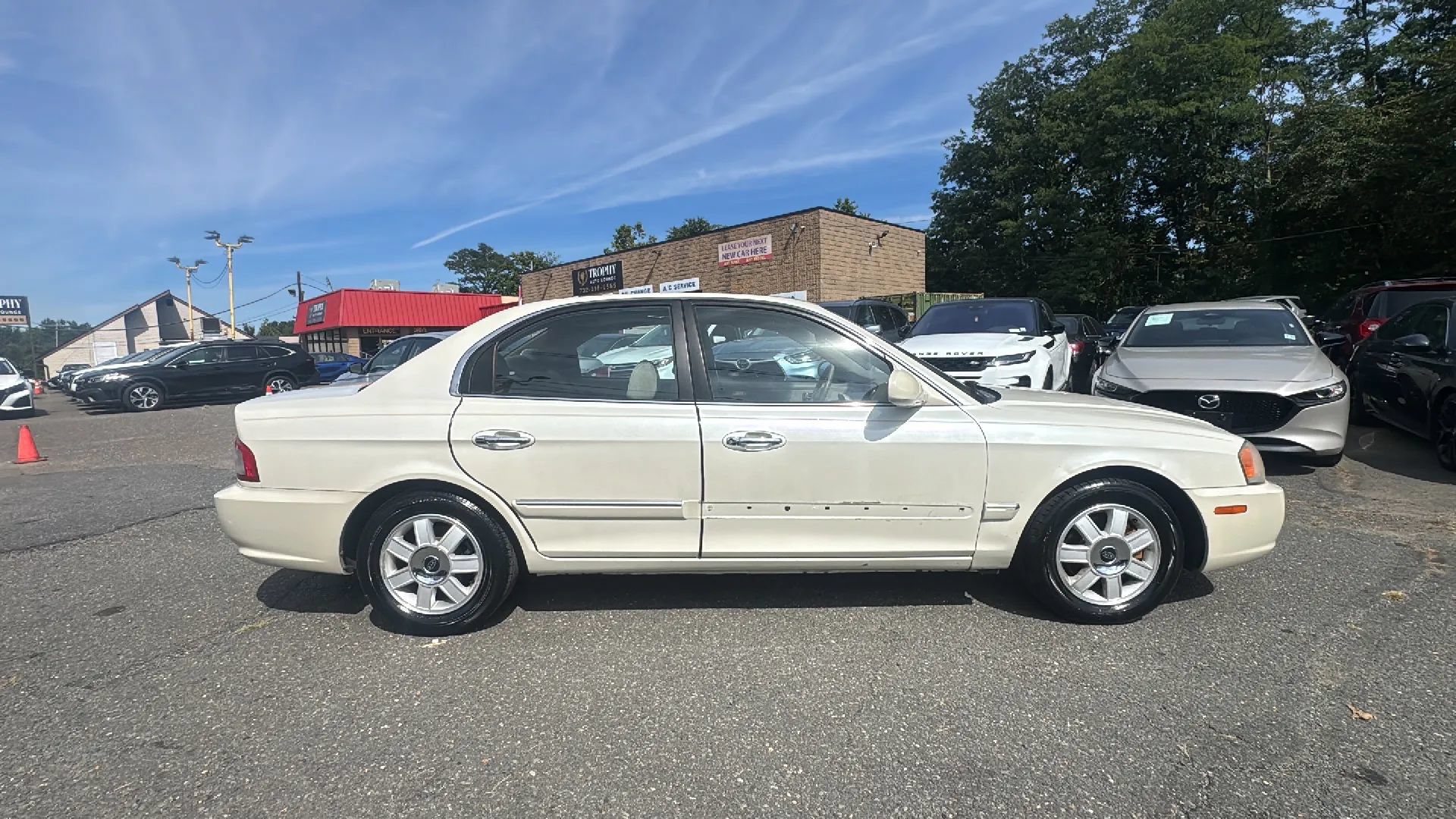 Used 2004 Kia Optima FWD image 4