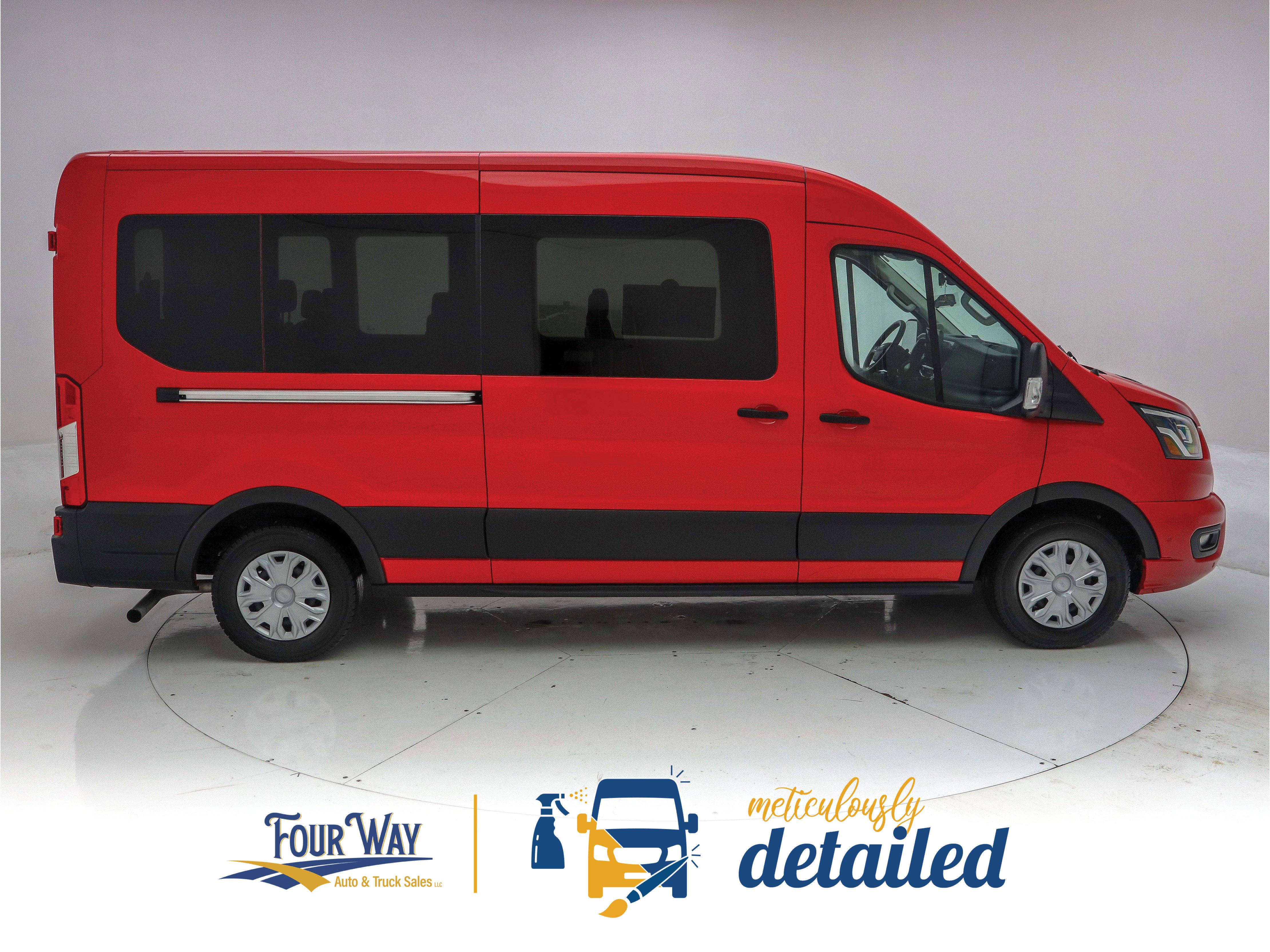 Used 2023 Ford Transit 350 XLT image 2
