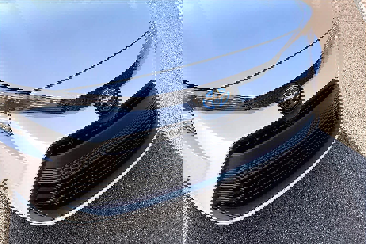 Certified 2025 Toyota Corolla LE image 28