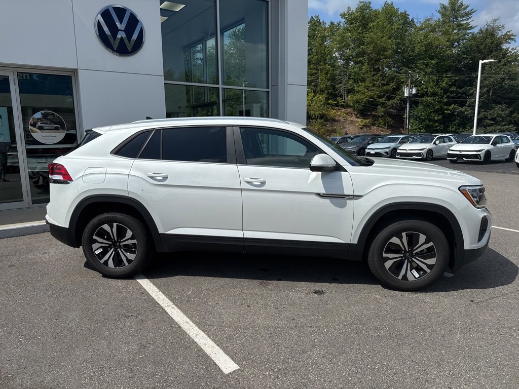 New 2026 Volkswagen Atlas Cross Sport SE image 12