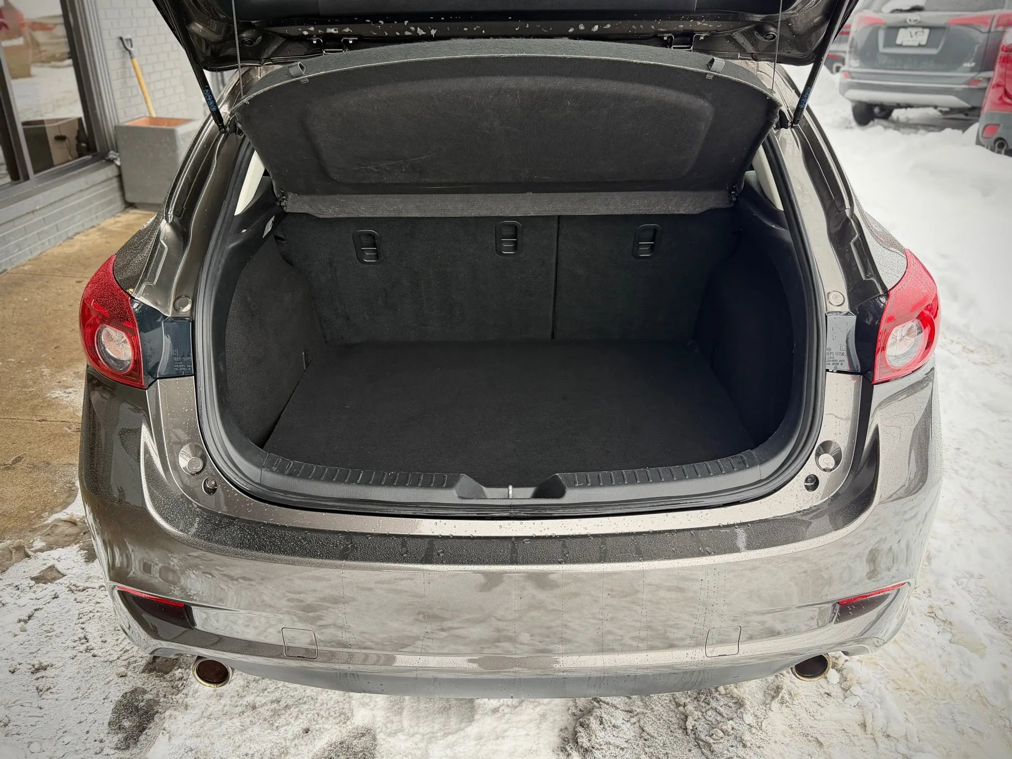 Used 2018 MAZDA MAZDA3 Touring image 22