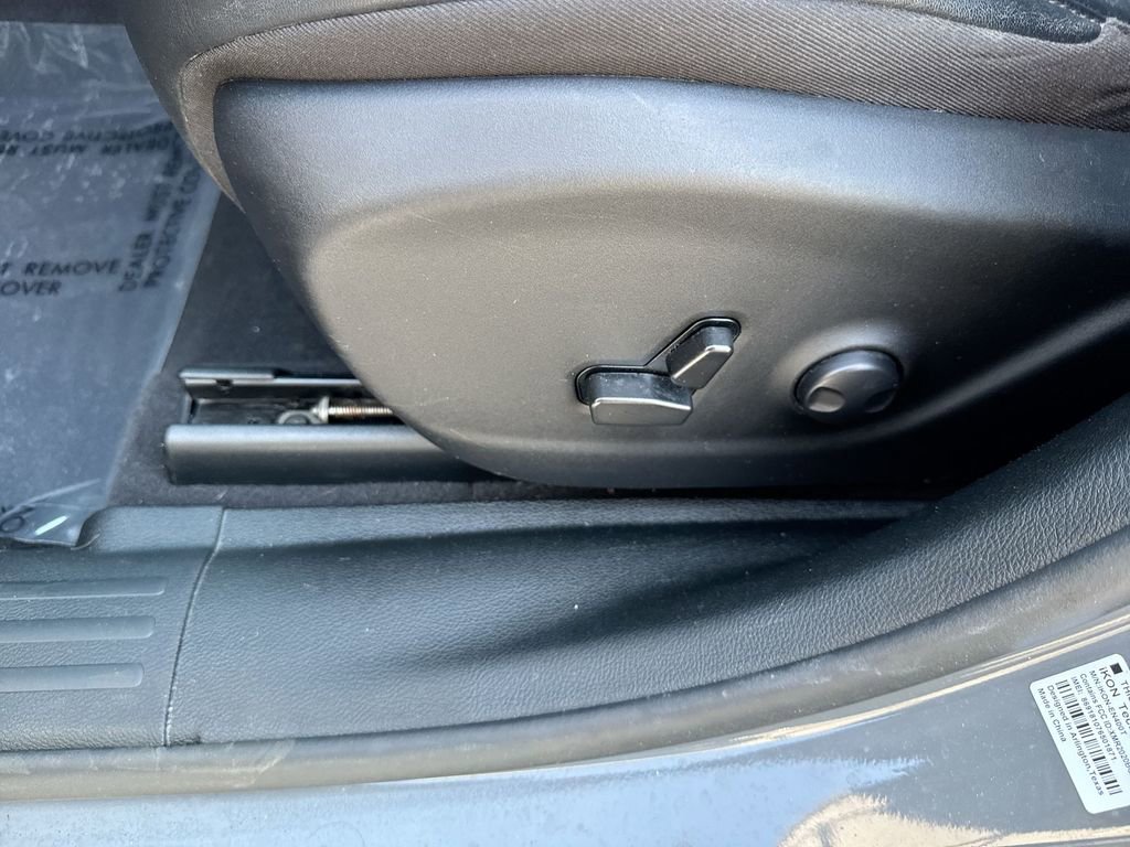 Used 2023 Jeep Cherokee Altitude Lux image 14