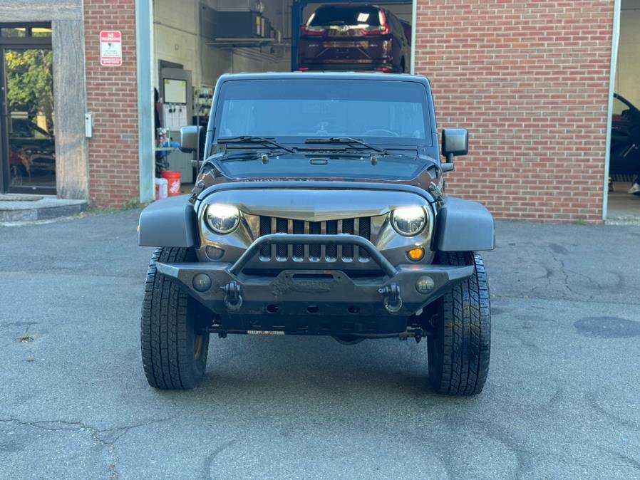 Used 2014 Jeep Wrangler Unlimited Rubicon image 2