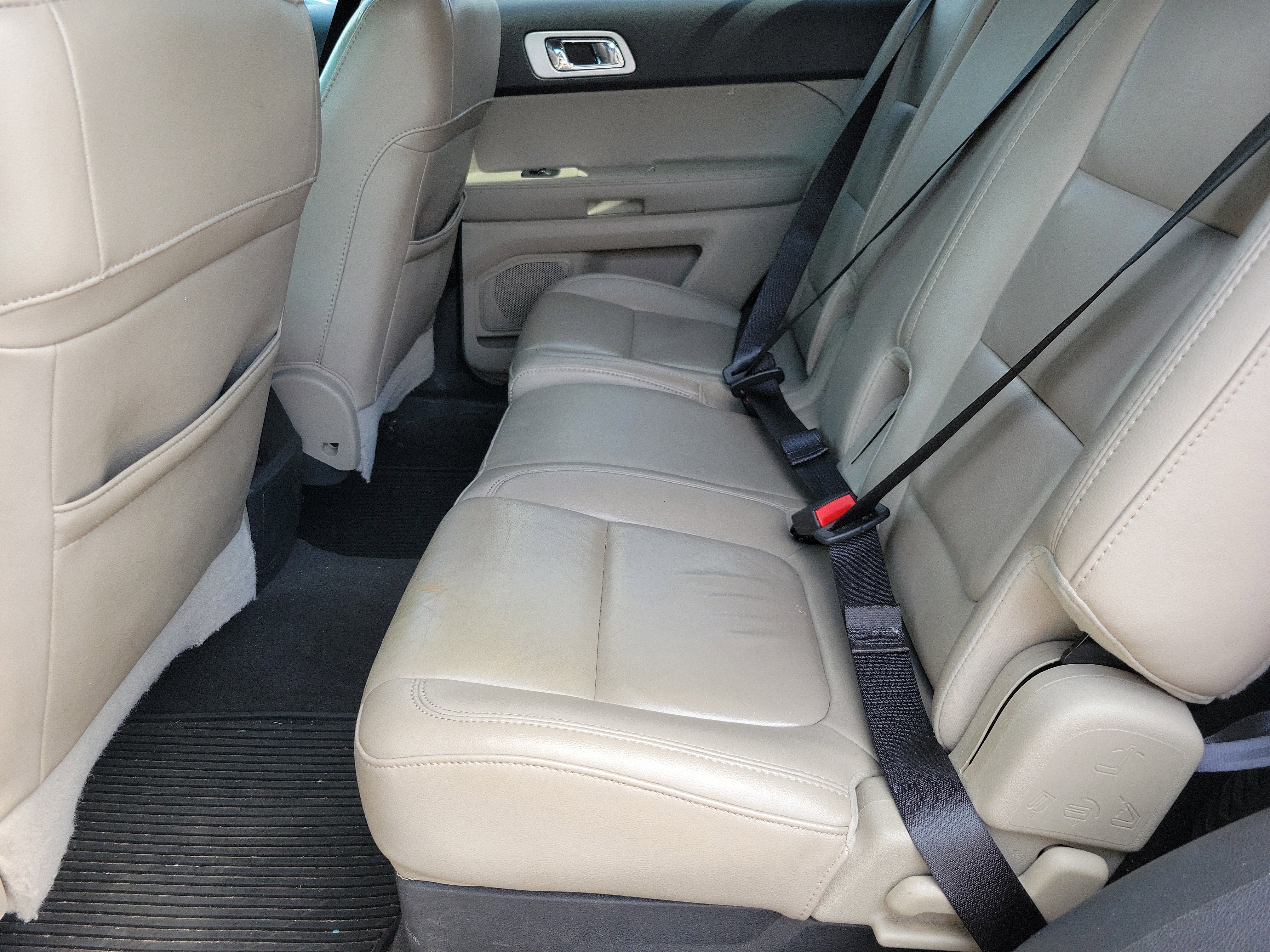 Used 2013 Ford Explorer XLT image 6