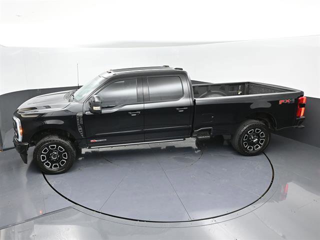 Used 2025 Ford F350 Platinum w/ FX4 Off-Road Package AWD/4WD image 40