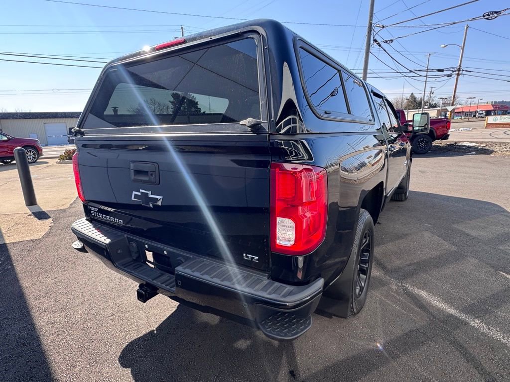 Used 2017 Chevrolet Silverado 1500 LTZ Z71 w/ Midnight Edition image 4