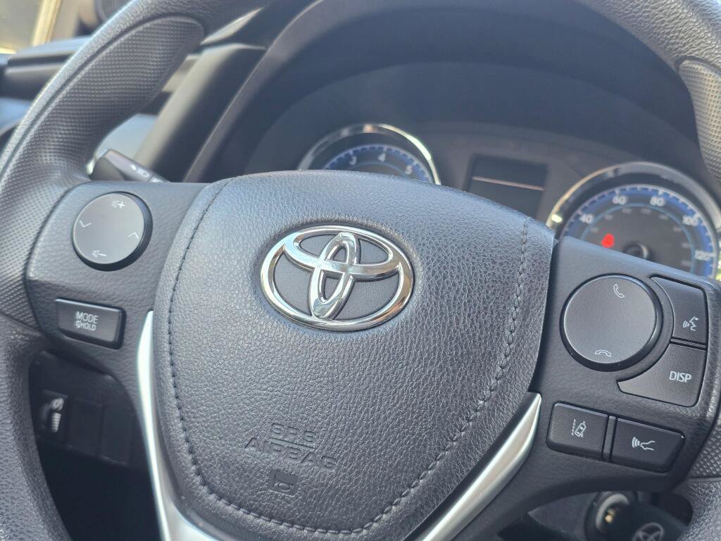 Used 2019 Toyota Corolla LE FWD image 26