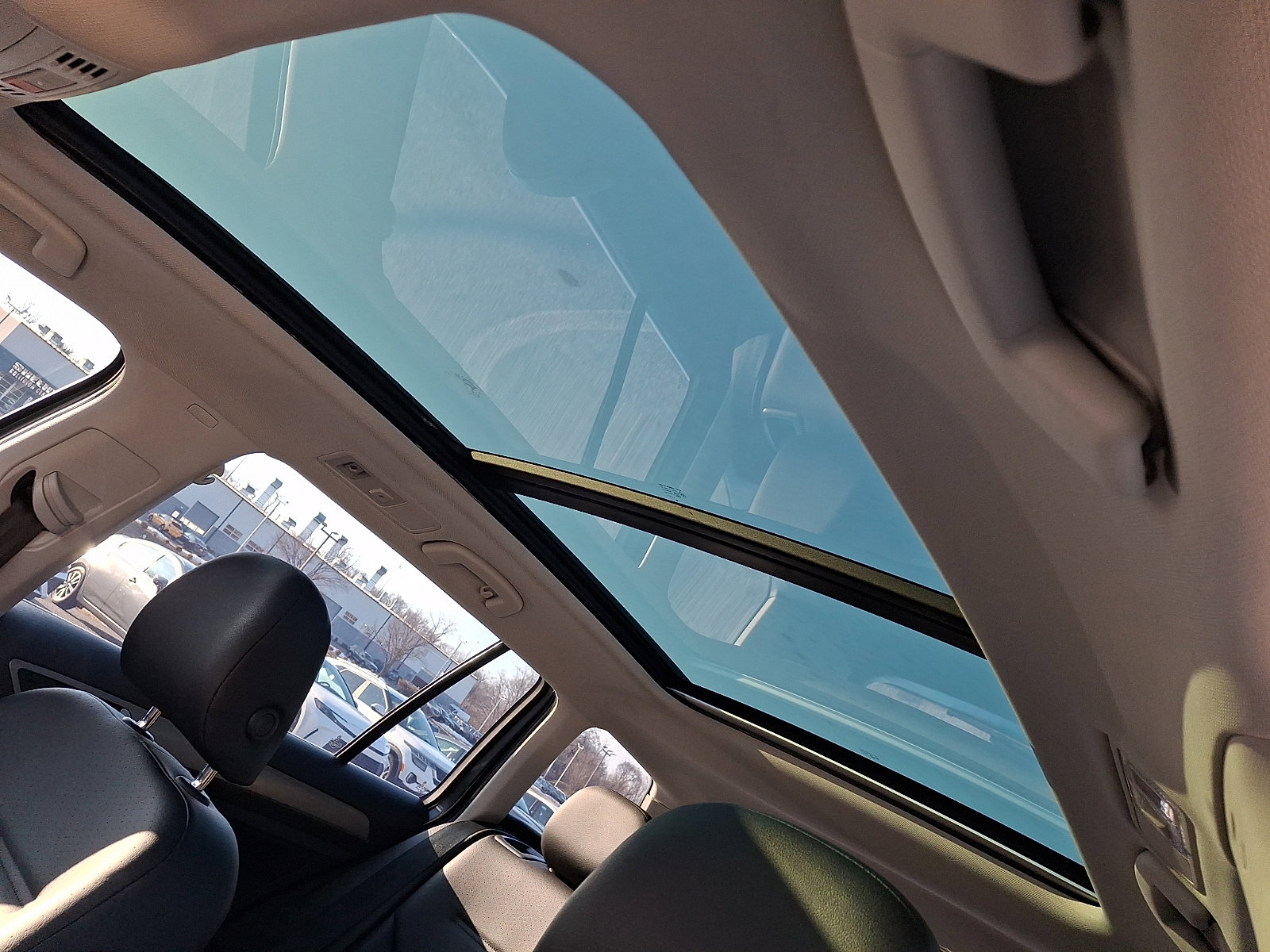 Used 2016 Volkswagen Golf SE image 14