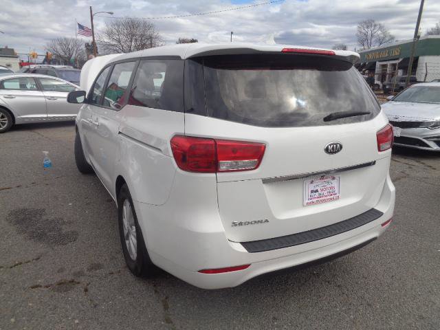Used 2016 Kia Sedona L image 21
