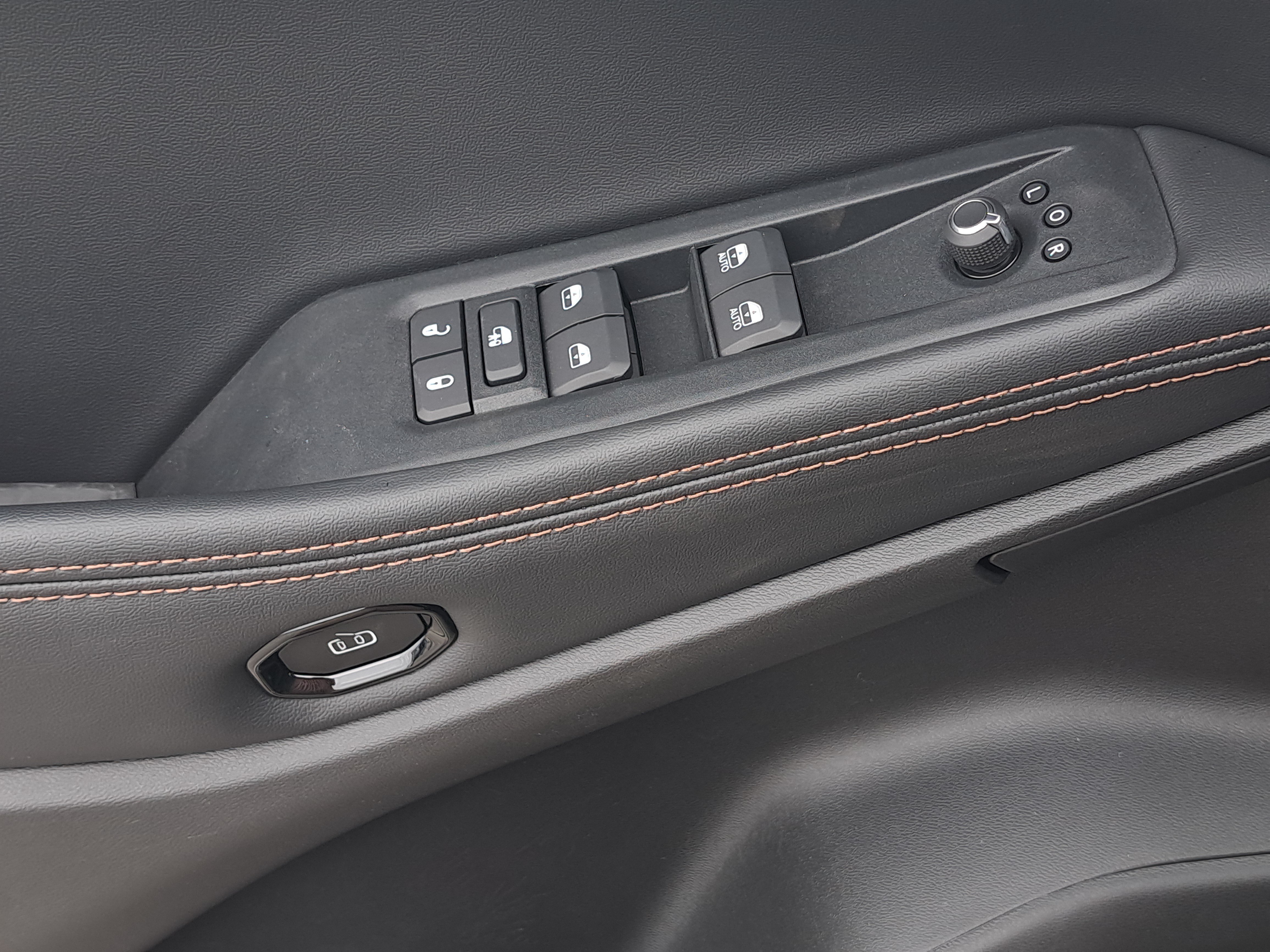 New 2026 Jeep Cherokee Limited AWD/4WD image 19