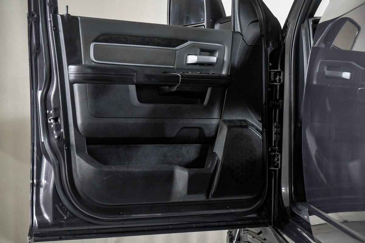 Used 2023 RAM 3500 Big Horn w/ Level 1 Equipment Group AWD/4WD image 33