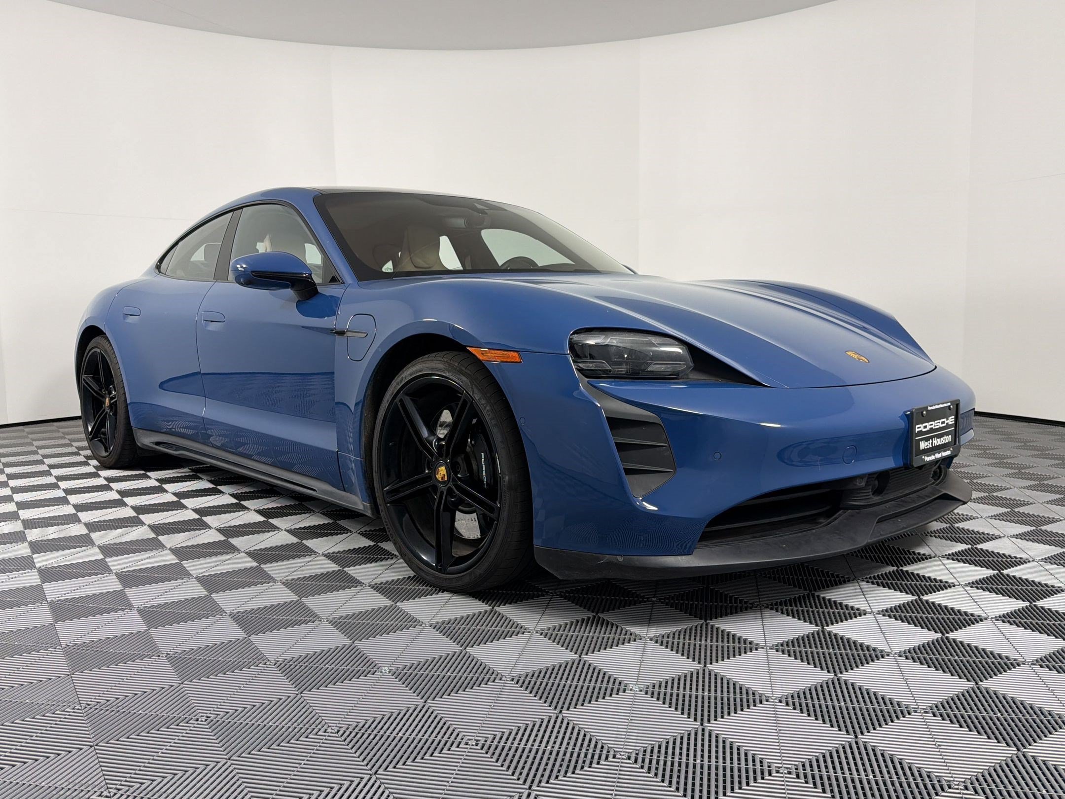Certified 2023 Porsche Taycan GTS AWD/4WD image 12