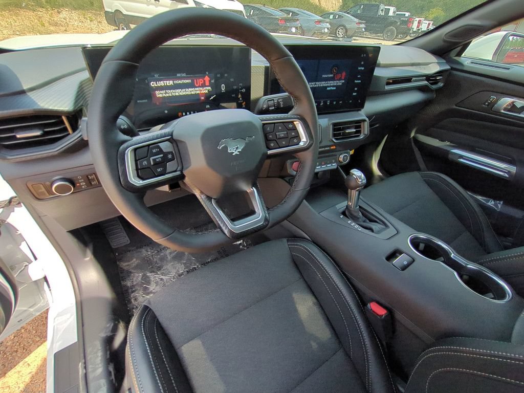 Used 2025 Ford Mustang Coupe RWD image 19