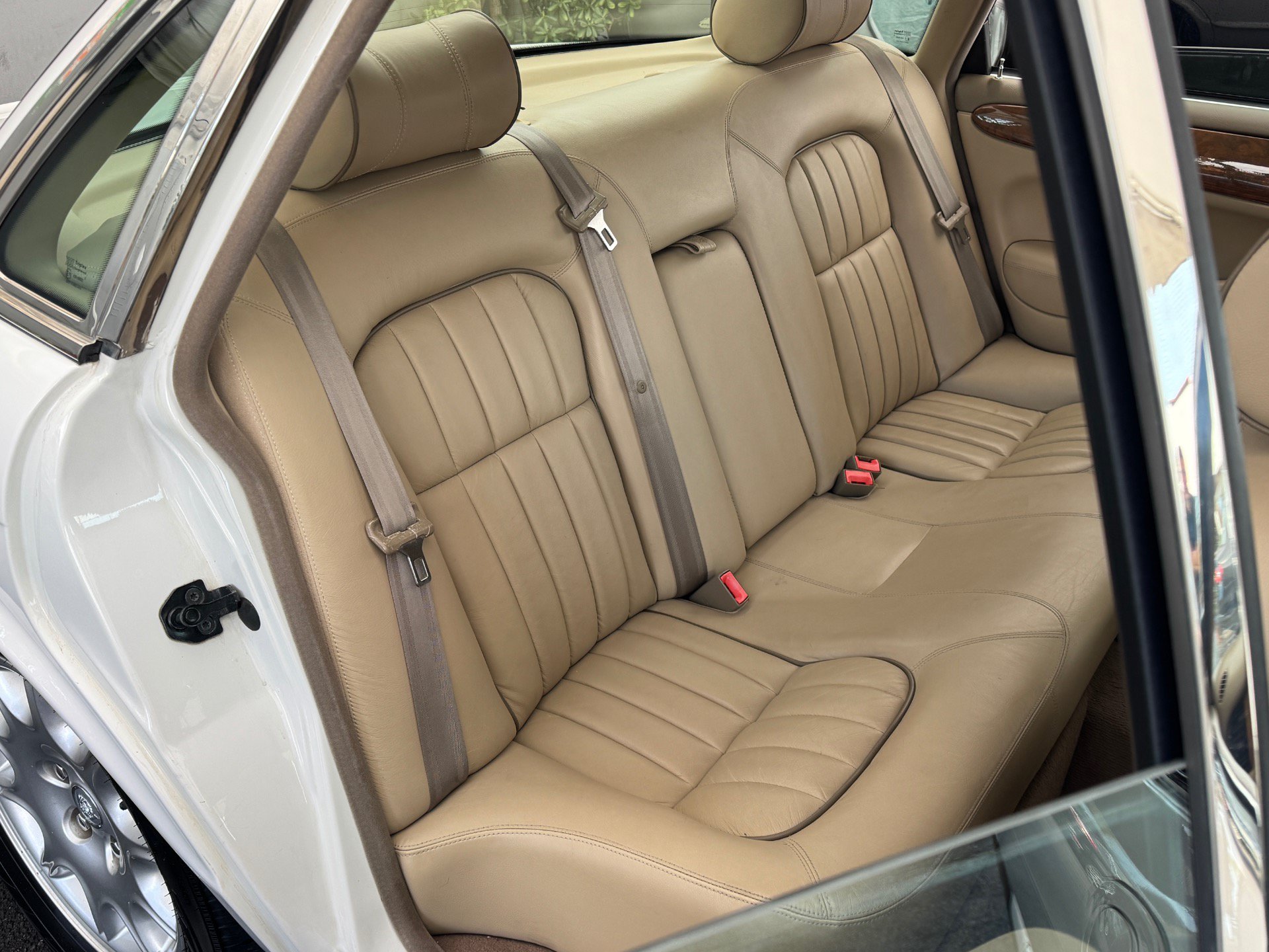 Used 2001 Jaguar XJ8 RWD image 25