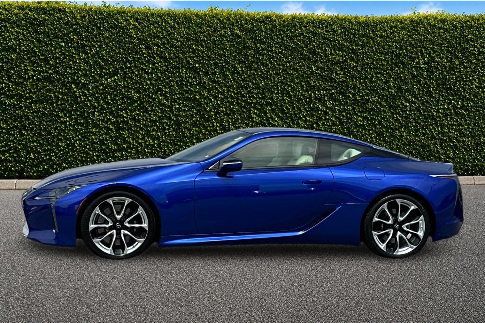 Used 2018 Lexus LC 500 Coupe w/ Launch Edition RWD image 7